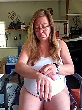 MsShelby40 online show from June 16, 3:57 pm