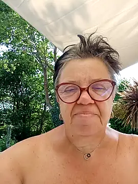 Vandeae44 online show from July 19, 4:20 pm