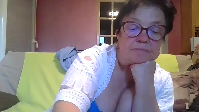 Vandeae44 online show from June 8, 7:36 pm