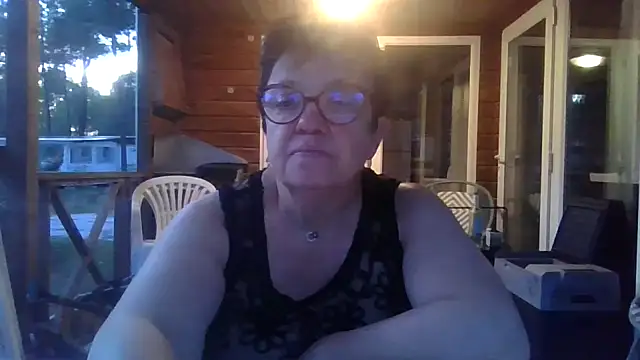 Vandeae44 online show from May 21, 7:45 pm