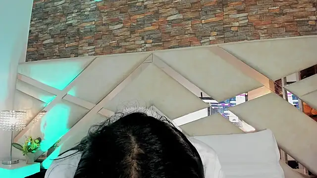 sophie pariss online show from November 28, 4:26 am