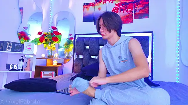 Snapshot of Alex_and_Fabian chatting on September 14, 7:56 pm Alex and Fabian online show from September 14, 7:56 pm