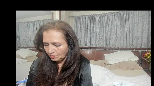 Snapshot of Bellaisa chatting on October 1, 2:16 am Bellaisa online show from October 1, 2:16 am