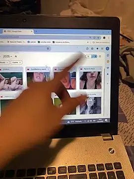 isadelasestrellas online show from February 15, 9:03 pm