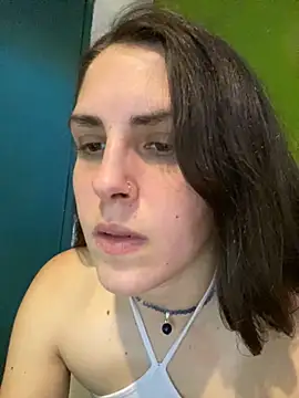 isadelasestrellas online show from June 11, 8:05 pm