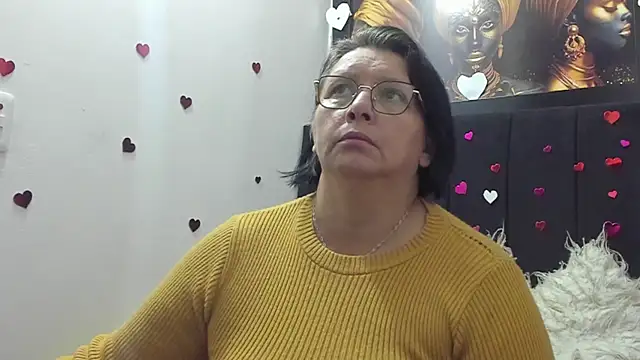 Evaaross 2345 online show from April 14, 1:33 pm