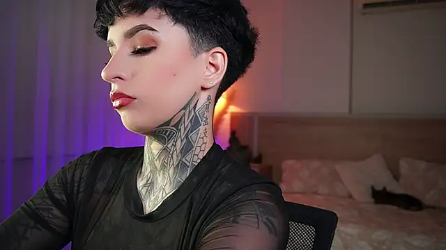 AliceShazaham  online show from September 12, 7:07 am