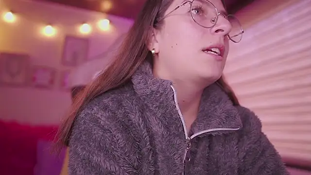 milly kenner online show from February 2, 7:13 pm