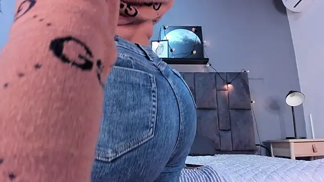 Snapshot of DulceAurora__ chatting on October 9, 2:59 am DulceAurora online show from October 9, 2:59 am