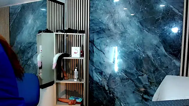 Isalombardi online show from October 10, 3:00 am