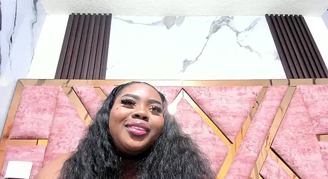 mia alvares online show from July 24, 11:52 am