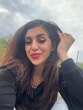 EmaSkyes online show from September 10, 1:44 pm