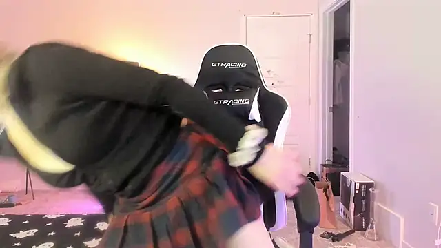 mollygordan online show from September 26, 12:47 pm