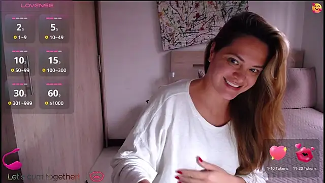 ParisW online show from February 2, 9:58 pm