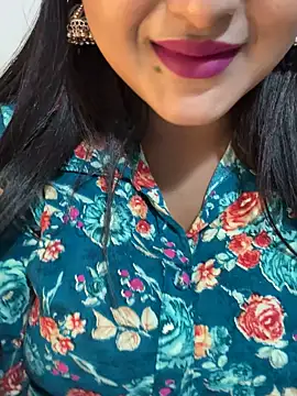 Snapshot of Ayesha_mahi chatting on October 12, 9:44 am Ayesha mahi online show from October 12, 9:44 am