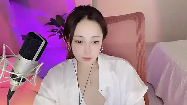 Snapshot of Daisy-77 chatting on September 14, 7:56 pm Daisy-77 online show from September 14, 7:56 pm