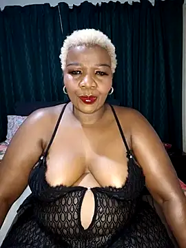 dirasweetlipsxx online show from July 9, 7:49 pm