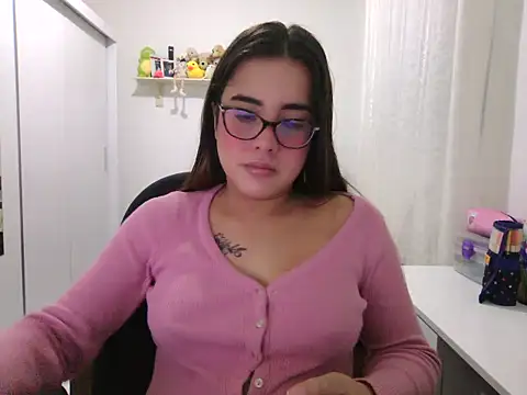 maliamiller online show from July 3, 8:42 am