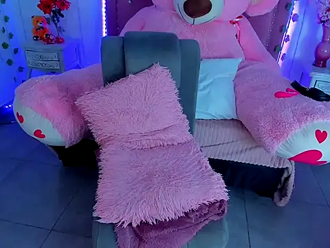 dulcevegga online show from April 15, 4:24 am