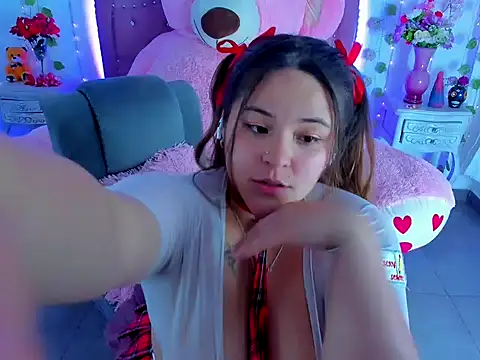 dulcevegga online show from March 25, 6:16 am