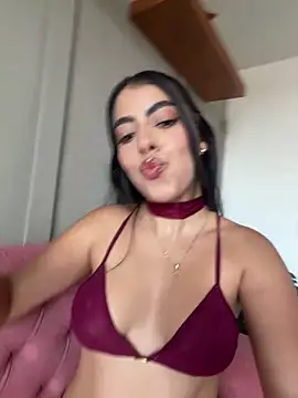 DakotaShelby online show from June 15, 8:20 pm
