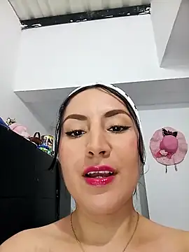 ELISA 90 online show from September 9, 9:36 pm