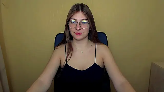 Luna Lush  online show from October 13, 8:50 am