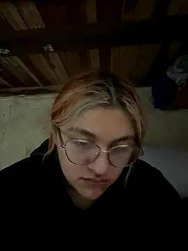 SophiaWeestt99 online show from October 20, 4:48 am