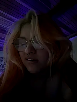 SophiaWeestt99 online show from September 19, 5:50 am