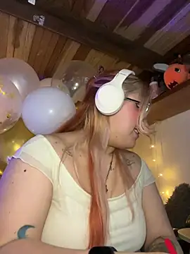 SophiaWeestt99 online show from March 18, 5:45 am