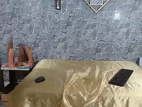 Aynle-toms online show from October 19, 8:44 pm