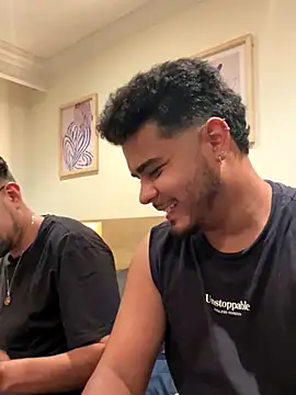 thiagowes online show from October 22, 4:17 am