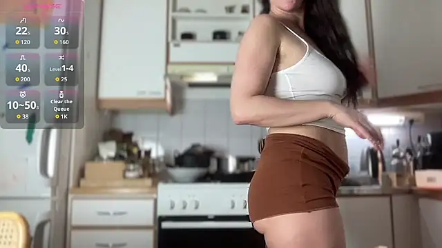 MilkyHoneyLullabies online show from December 16, 9:48 am