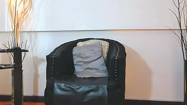 Snapshot of almaa_18 chatting on September 30, 5:24 am almaa 18 online show from September 30, 5:24 am