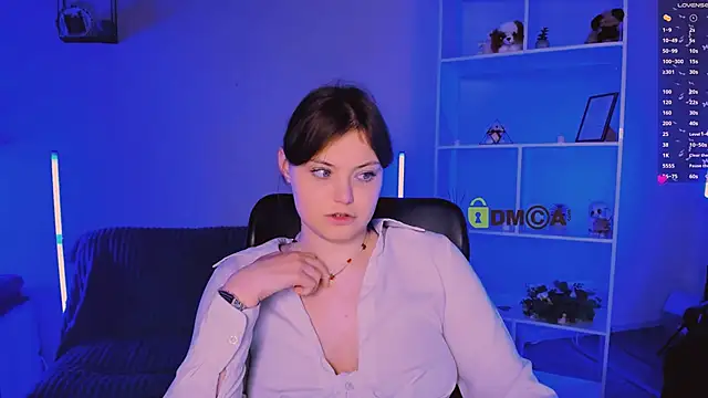 nikole kitt online show from November 21, 8:44 pm