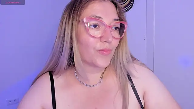 Naty Mature  online show from July 18, 9:17 pm