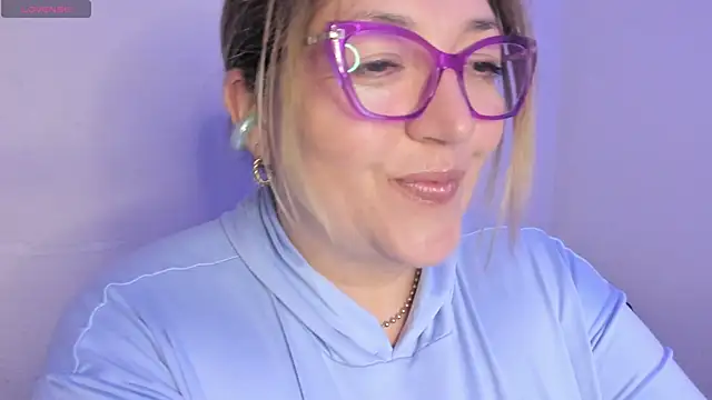 Naty Mature  online show from May 18, 1:37 am
