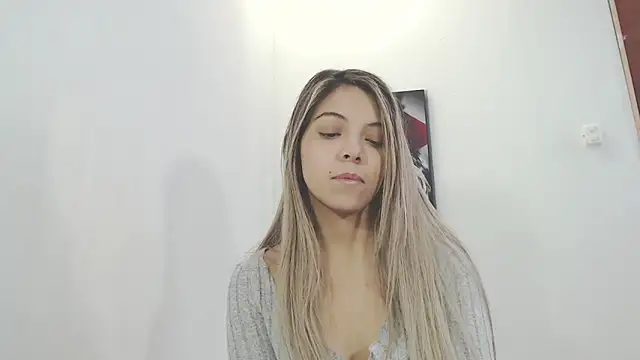 andreau18 online show from September 9, 1:44 pm