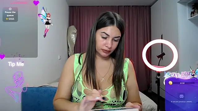 LinaSparks online show from March 29, 1:54 pm