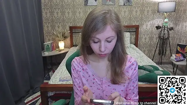 Lill Mary online show from April 15, 3:40 am