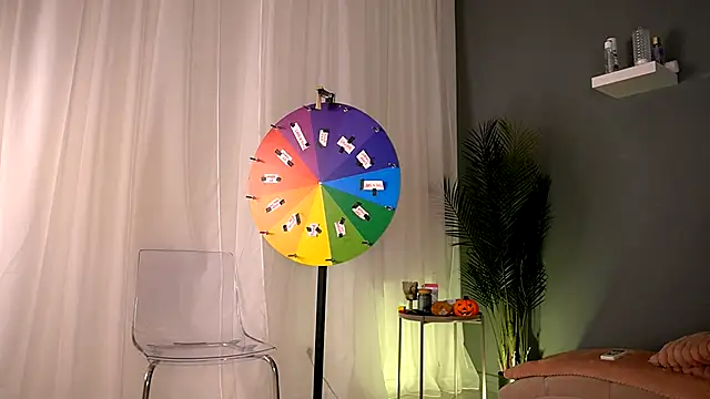 BetsyGonzale online show from November 28, 4:26 am