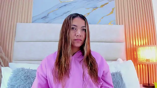 Mia Malkovaa  online show from July 27, 1:41 pm