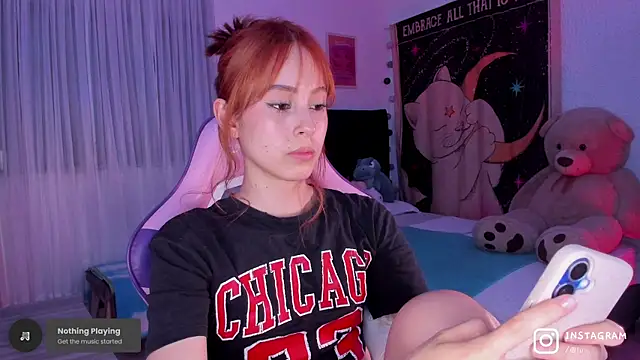 Snapshot of alice_guerin_ chatting on October 3, 2:27 am alice guerin  online show from October 3, 2:27 am