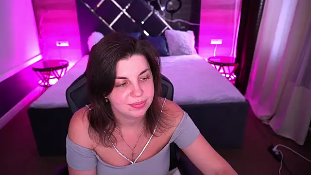 MirandaWong online show from October 14, 6:05 am