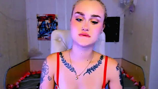  Ravenaa online show from December 3, 4:20 pm