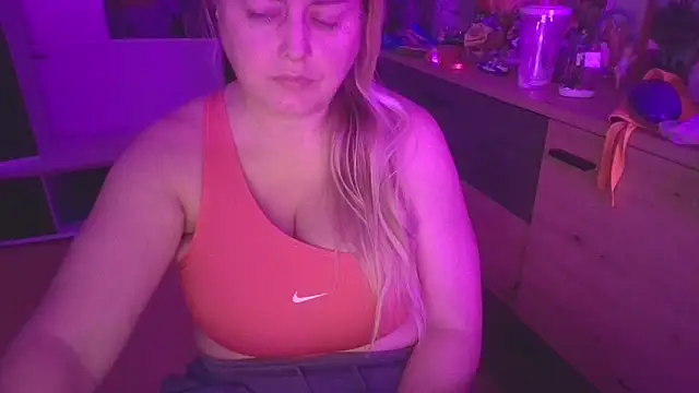 Meliss Official9 online show from December 20, 6:01 pm