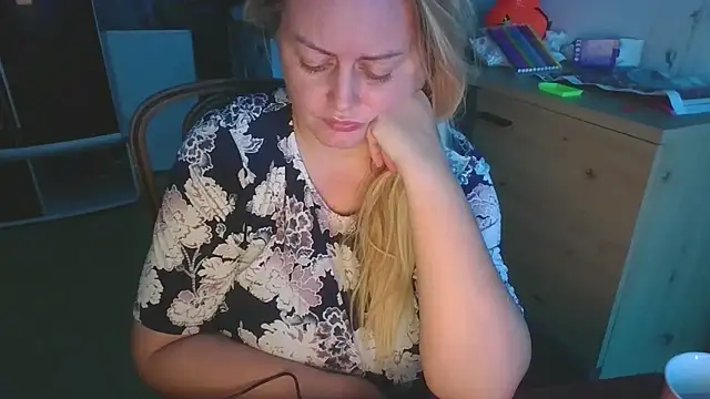 Meliss Official9 online show from October 7, 6:01 pm