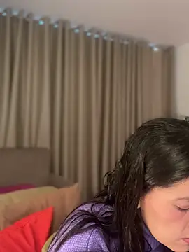 Alice Biel online show from May 30, 1:31 pm