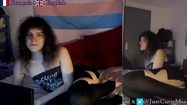 JustCutieMia online show from November 1, 4:55 pm