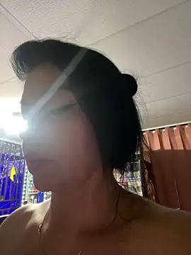 Hot beauty   online show from October 11, 4:50 am